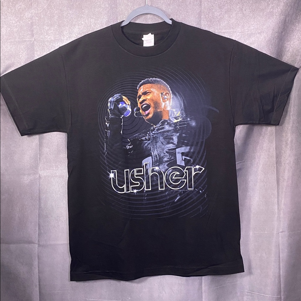 Usher T-shirt - size L (NWOT)